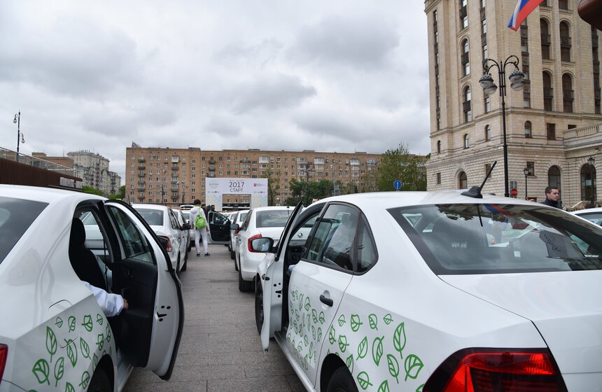 Как стартовали выставка автомобилей и экологический автопробег 18 фото