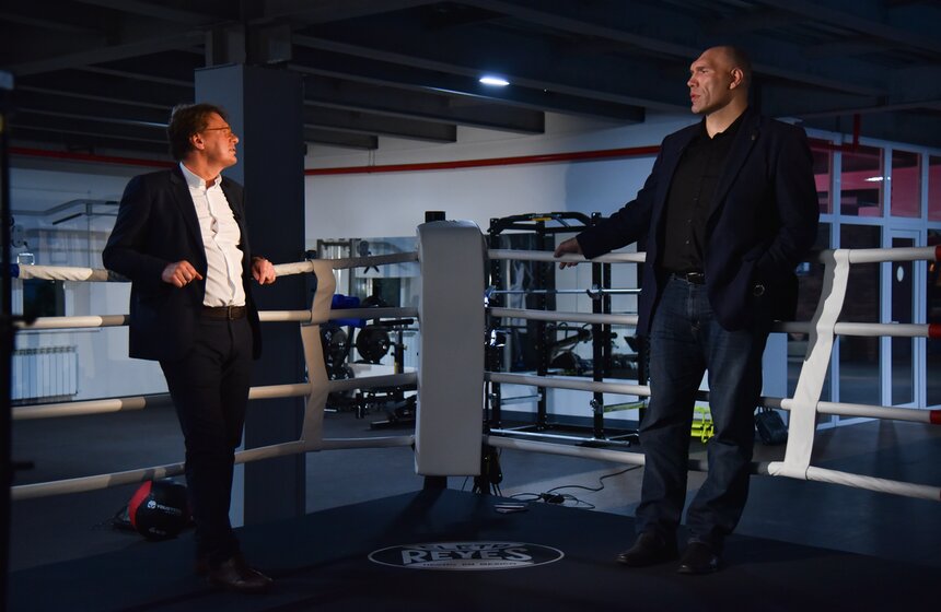 Николай Валуев на съемках программы "Важная персона" 7 фото