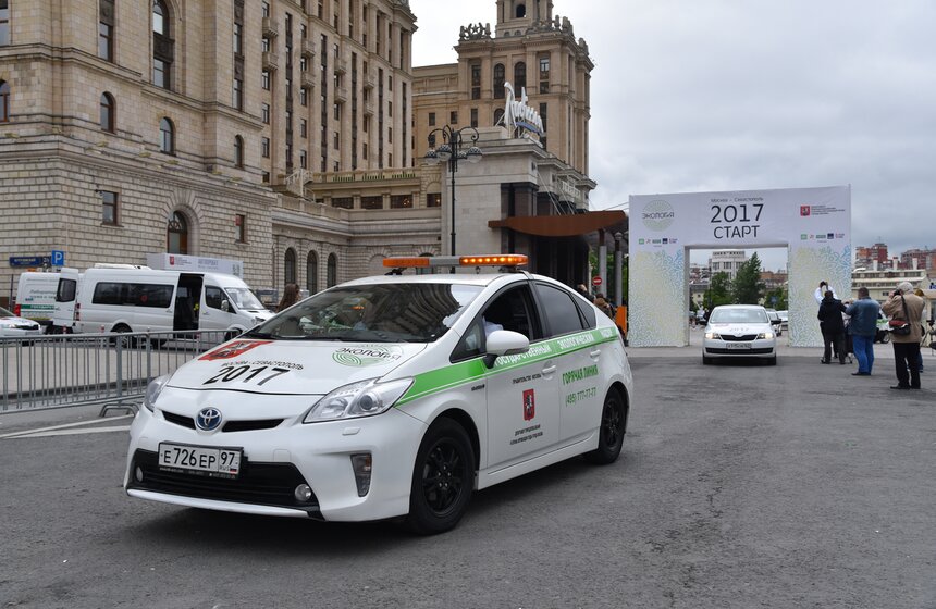Как стартовали выставка автомобилей и экологический автопробег 31 фото