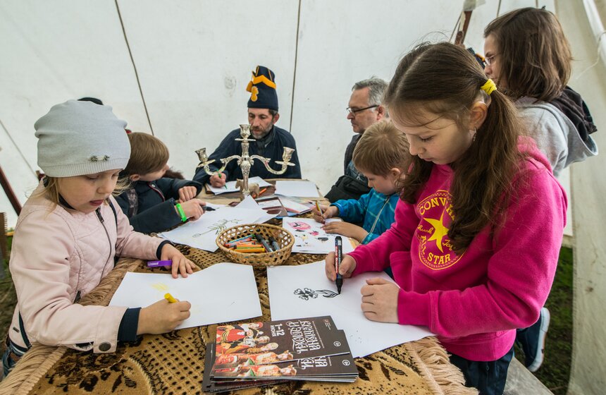 Фестиваль "Времена и Эпохи. Собрание"  стартовал в Москве 18 фото
