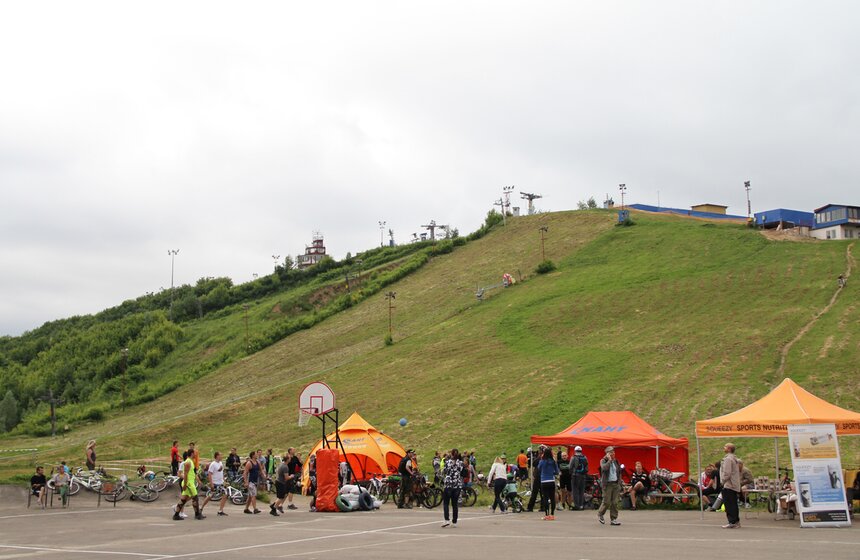 В столичном спорткомплексе организовали зону активного отдыха 7 фото