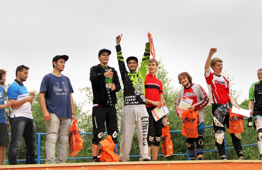 В столичном спорткомплексе организовали зону активного отдыха 13 фото