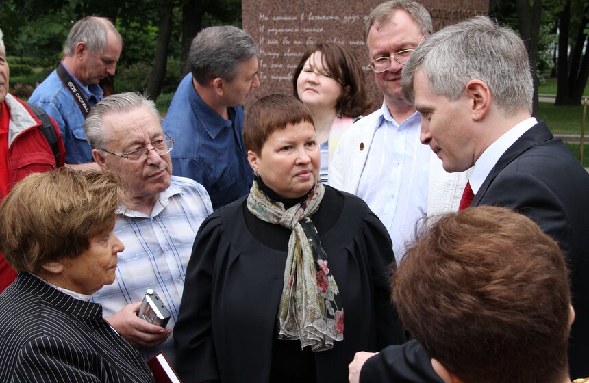 В столице открылся памятник поэту Александру Твардовскому 13 фото