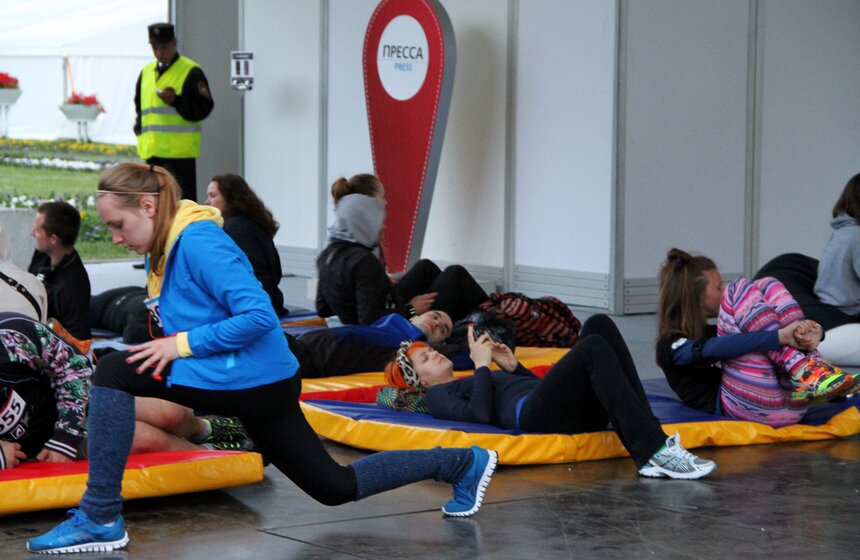 На Лужнецкой набережной состоялся 10-километровый ночной забег 3 фото