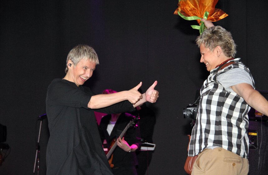 В Зеленом театре парка Горького выступила "Сурганова и Оркестр" 8 фото