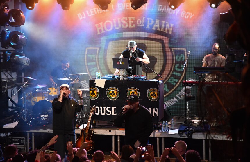 Как прошел концерт ирландской хип-хоп группы House of Pain 1 фото