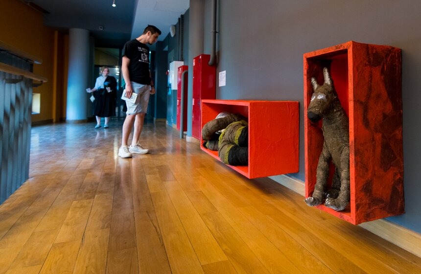 Выставка "Путешествие в мир дополненной нереальности" 12 фото