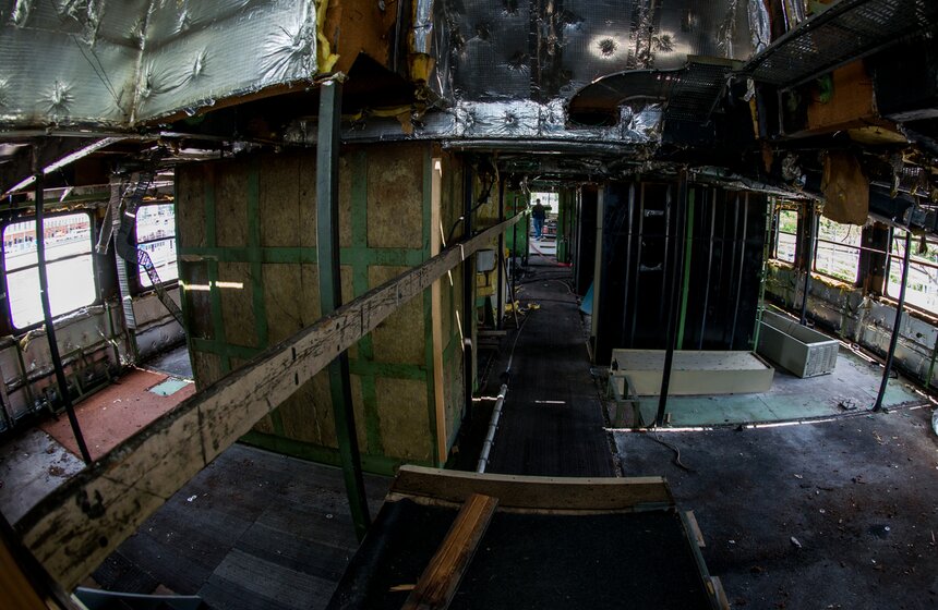 Теплоход "Валерий Брюсов" убрали с Крымской набережной 10 фото