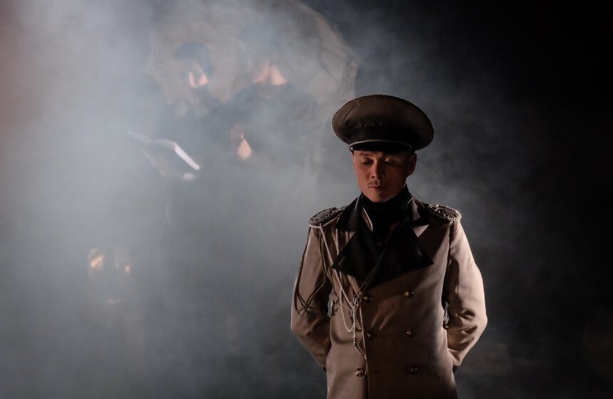 "Демона" показали на Малой сцене Театра Наций 10 фото