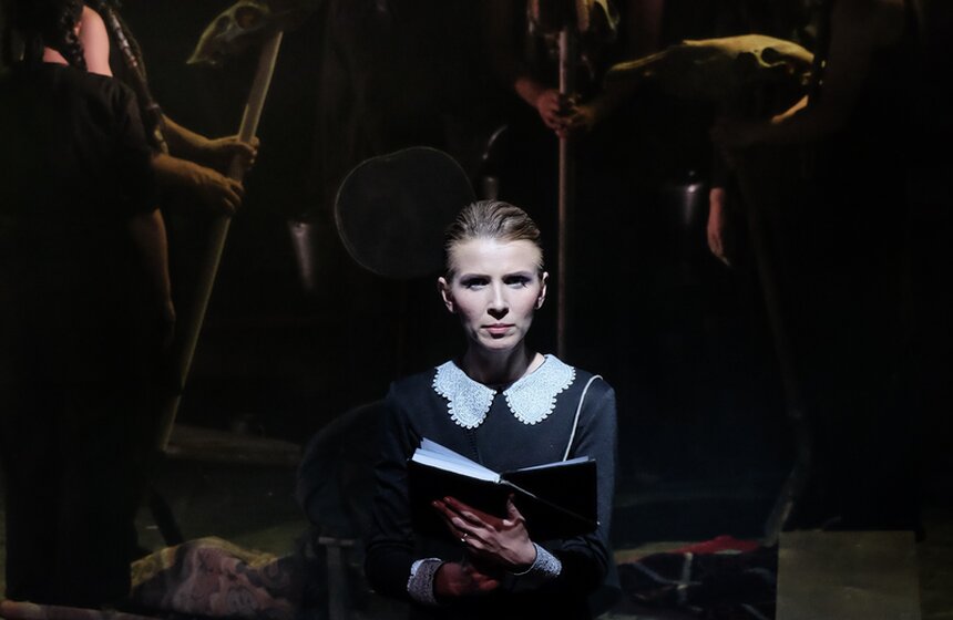 "Демона" показали на Малой сцене Театра Наций 22 фото