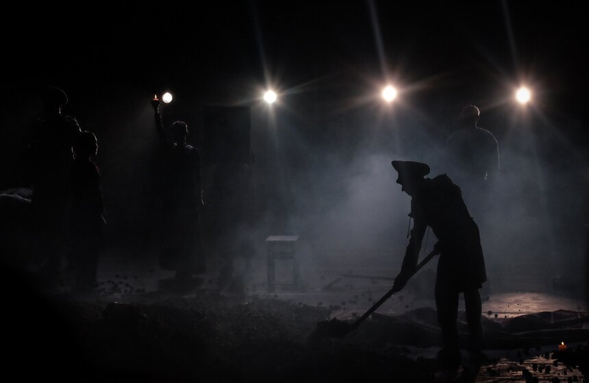 "Демона" показали на Малой сцене Театра Наций 26 фото