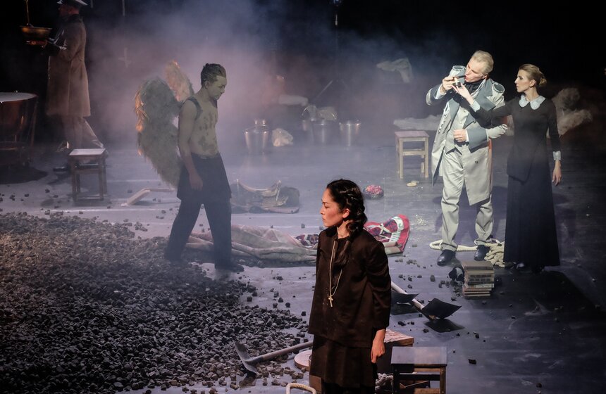 "Демона" показали на Малой сцене Театра Наций 29 фото