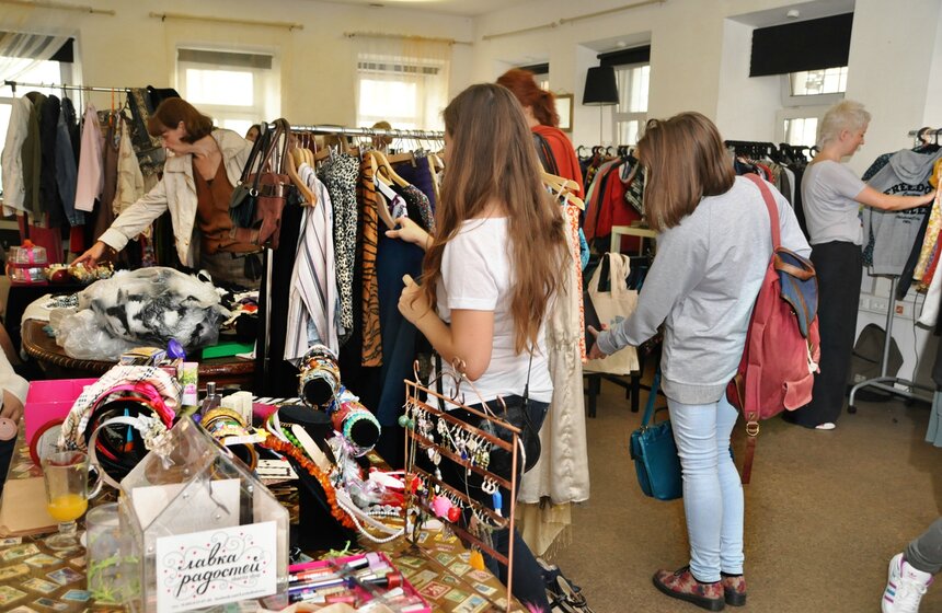 В FreeLabs проходит аукцион секонд-хэнда и винтажных вещей 1 фото