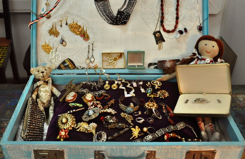 В FreeLabs проходит аукцион секонд-хэнда и винтажных вещей 13 фото