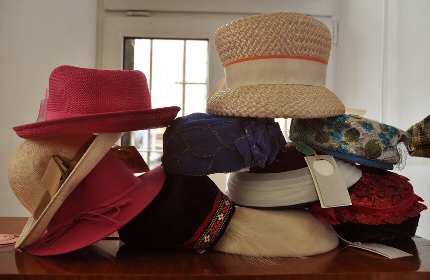 В FreeLabs проходит аукцион секонд-хэнда и винтажных вещей 17 фото