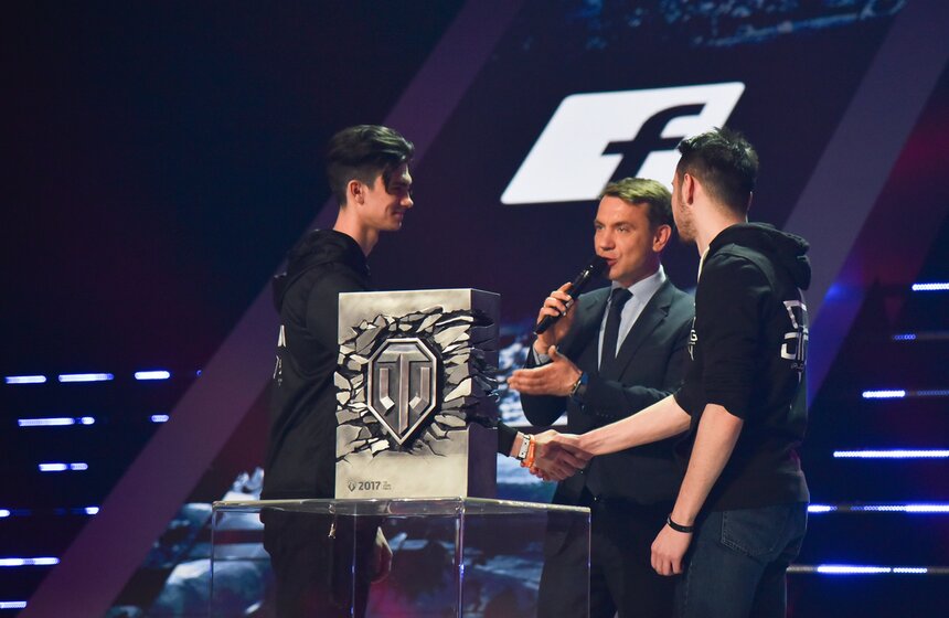 Гранд-финал турнира по World of Tanks прошел в столице 16 фото