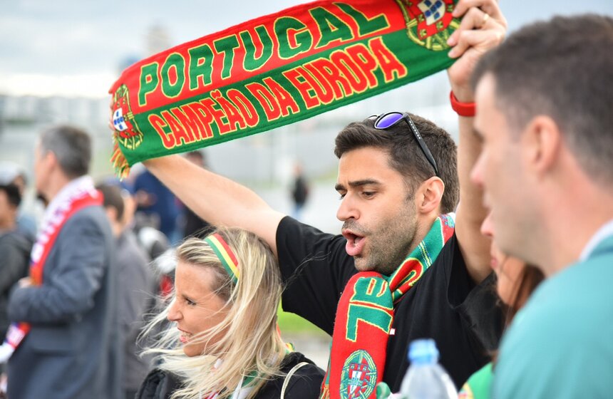 Болельщики на матче Россия – Португалия. Фото 28 фото
