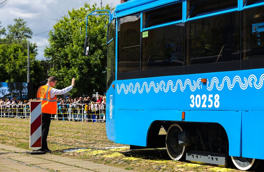 Лучшего водителя трамвая выбрали в столице 36 фото