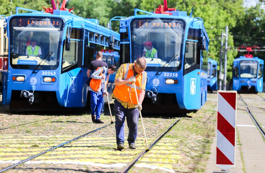 Лучшего водителя трамвая выбрали в столице 31 фото