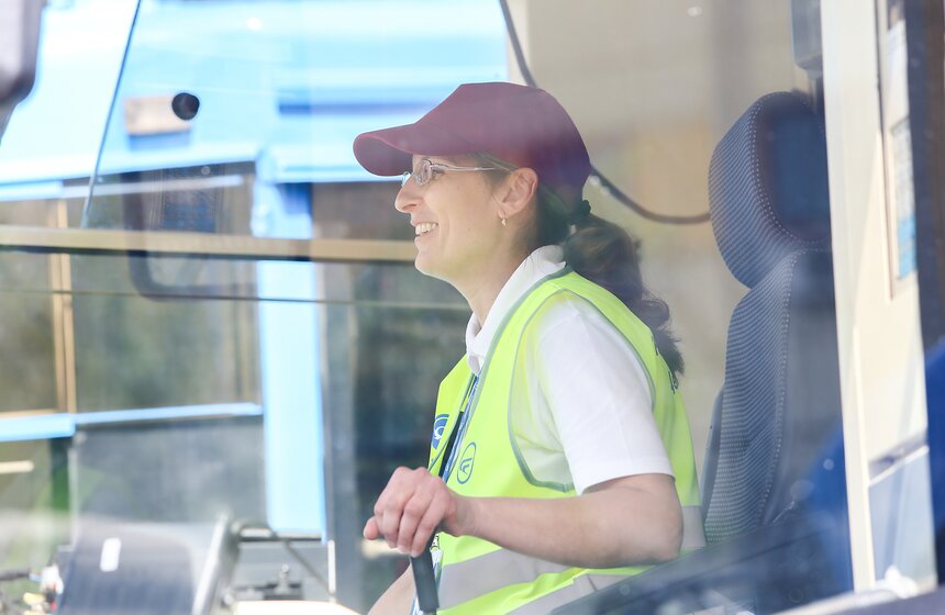 Лучшего водителя трамвая выбрали в столице 33 фото