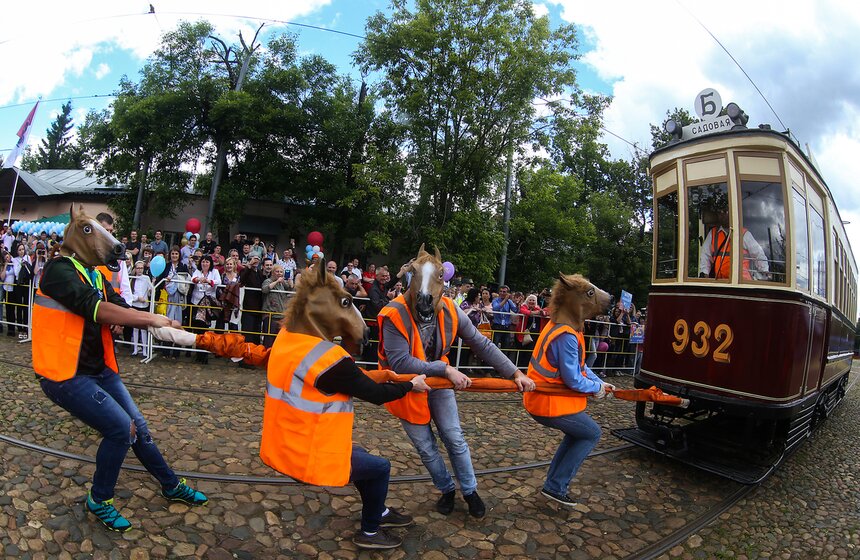 Лучшего водителя трамвая выбрали в столице 40 фото