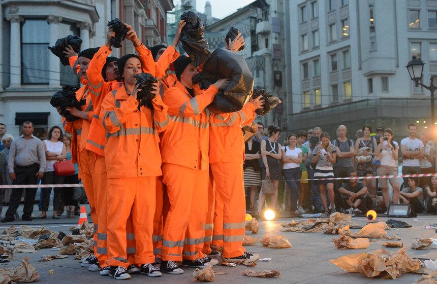 В Москве показали спектакли уличного театра 5 фото