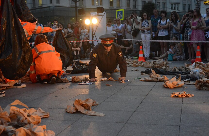 В Москве показали спектакли уличного театра 12 фото