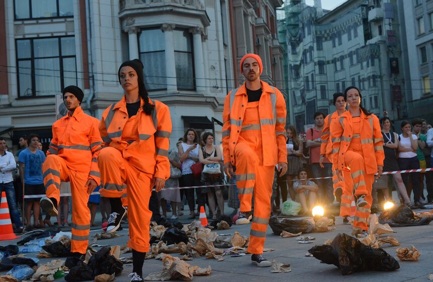 В Москве показали спектакли уличного театра 9 фото