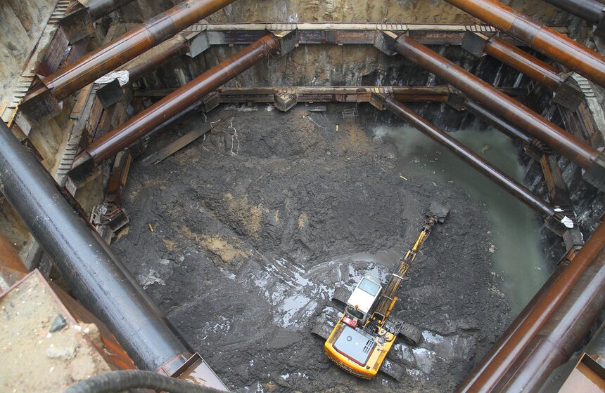 Мэр осмотрел участок ТПК от "Рубцовской" до "Авиамоторной" 4 фото