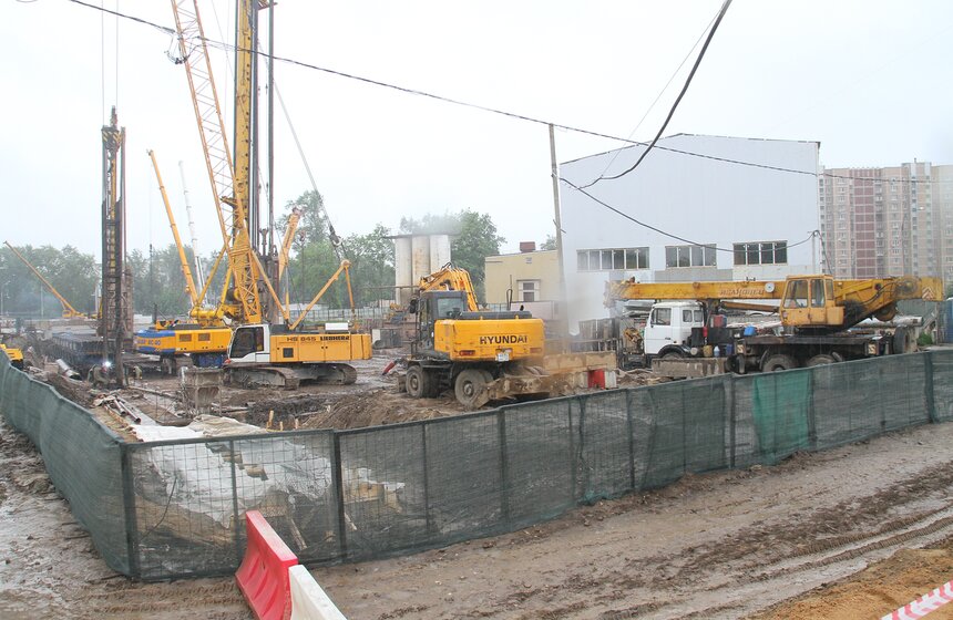 Мэр осмотрел участок ТПК от "Рубцовской" до "Авиамоторной" 3 фото