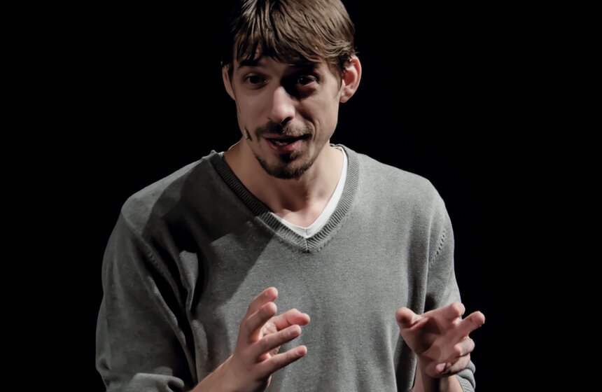 Спектакль "Топливо" прошел в Центре имени Вс. Мейерхольда 7 фото