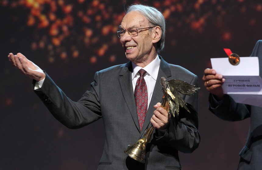 Президент Российской Академии кинематографических искусств "Ника", актер Алексей Баталов на ХХV Юбилейной церемонии вручения Национальной кинематографической премии "НИКА" за 2011 год в КЗ "Крокус-Сити-Холл". Фото: ТАСС/Антон Луканин