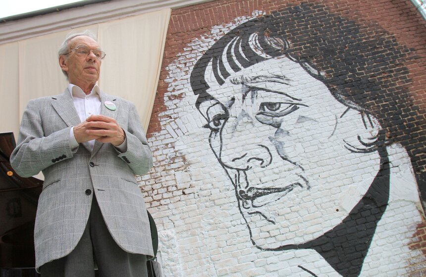 Актер Алексей Баталов во время вечера, посвященного творчеству А.Ахматовой, в рамках фестиваля искусств "Черешневый Лес". Фото: ТАСС/Вячеслав Прокофьев