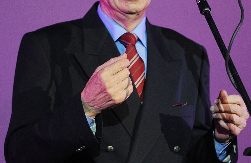 Актер Алексей Баталов во время выступления на открытии фестиваля "Московская премьера" в Киноцентре на Красной Пресне. Фото: ТАСС/Александра Мудрац