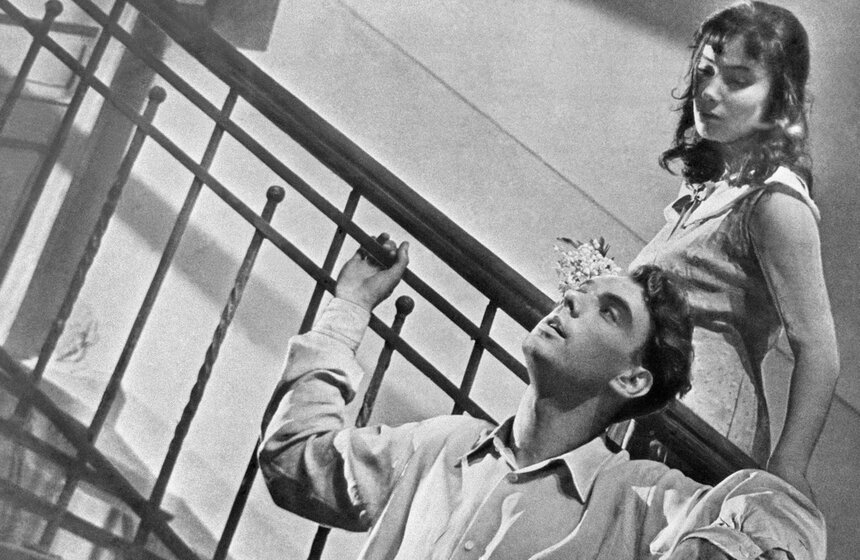 Кадр из фильма "Летят журавли"