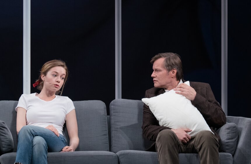 Спектакль "Мужья и жены" по фильму Вуди Аллена в МХТ 30 фото