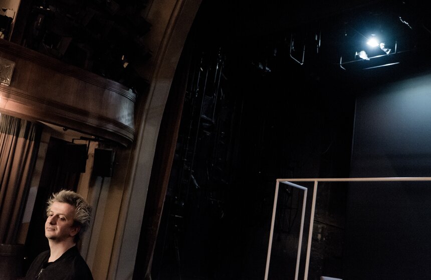 Спектакль "Мужья и жены" по фильму Вуди Аллена в МХТ 43 фото