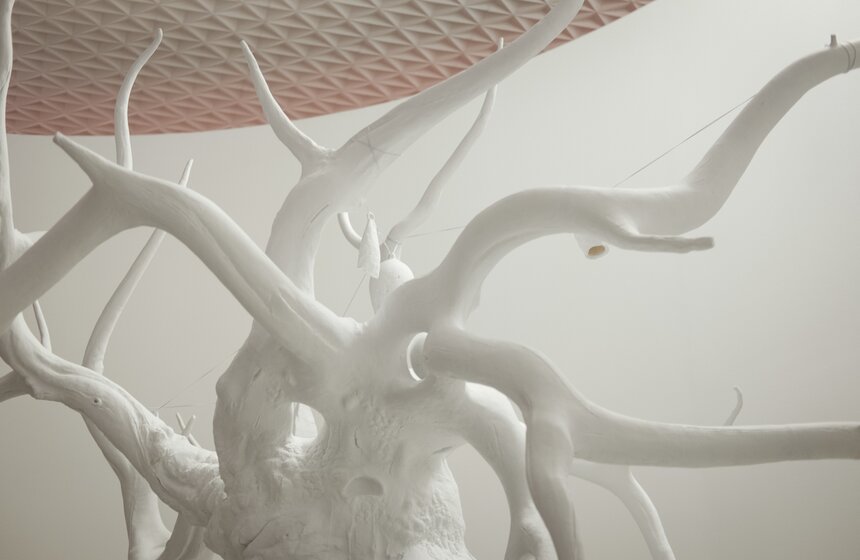 Арт-объект, представленный в рамках биеннале