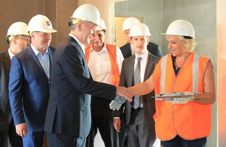 Сергей Собянин посетил строительство детского сада 10 фото