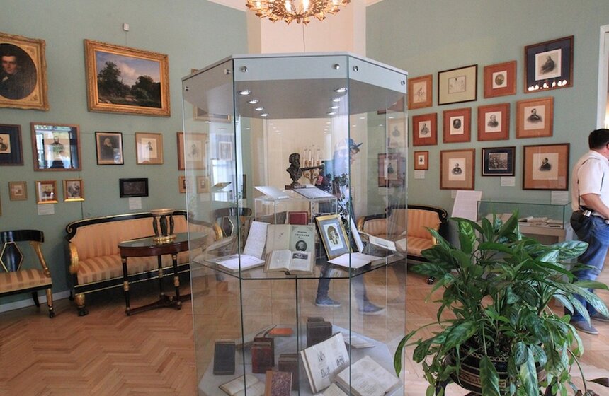 Сергей Собянин посетил дом-музей Тургенева 4 фото