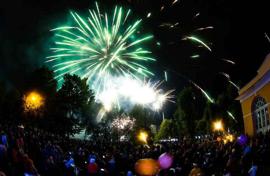 Салют в Воронцовском парке