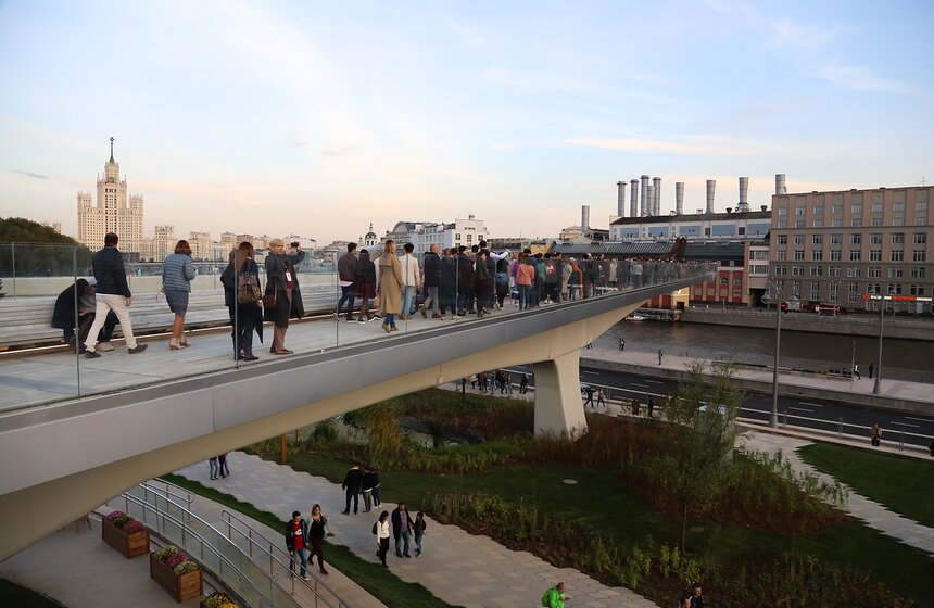 Парящий мост в парке "Зарядье"