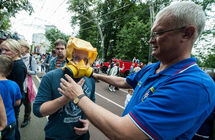 Гостям показали новинки спасательного снаряжения