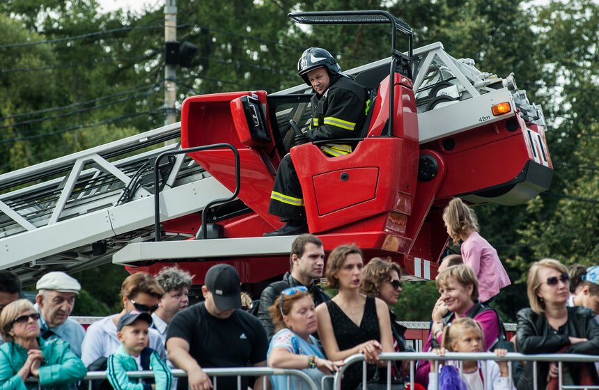 Посетителям показали новейшую технику