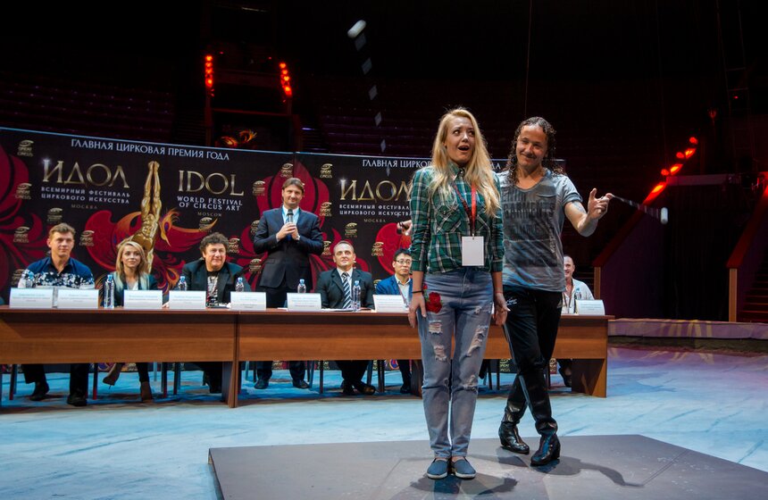 Гости пресс-конференции приняли участие в номере братьев Сали в жанре гаучо