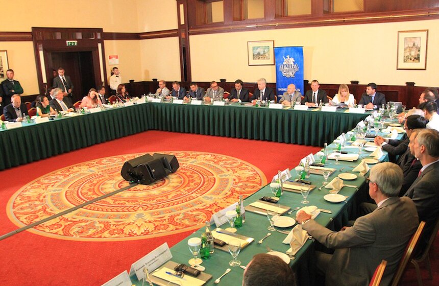 Сергей Собянин подал документы в Мосгоризбирком 9 фото