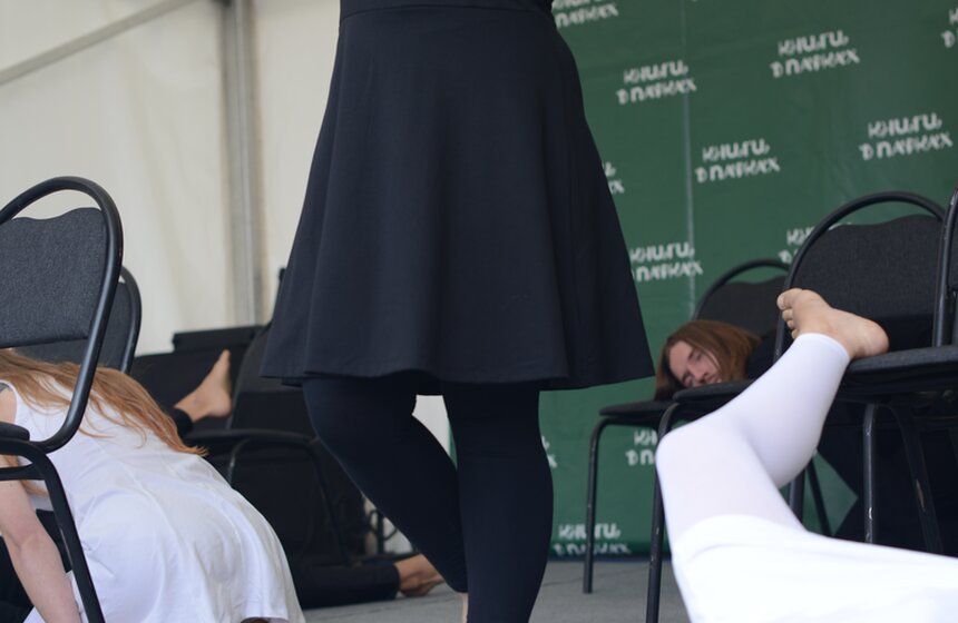 В саду "Эрмитаж" открылась выставка комиксов "Респект" 7 фото