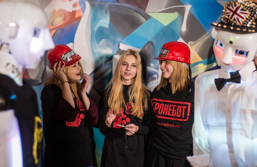 Рэперы-роботы готовы к поединку