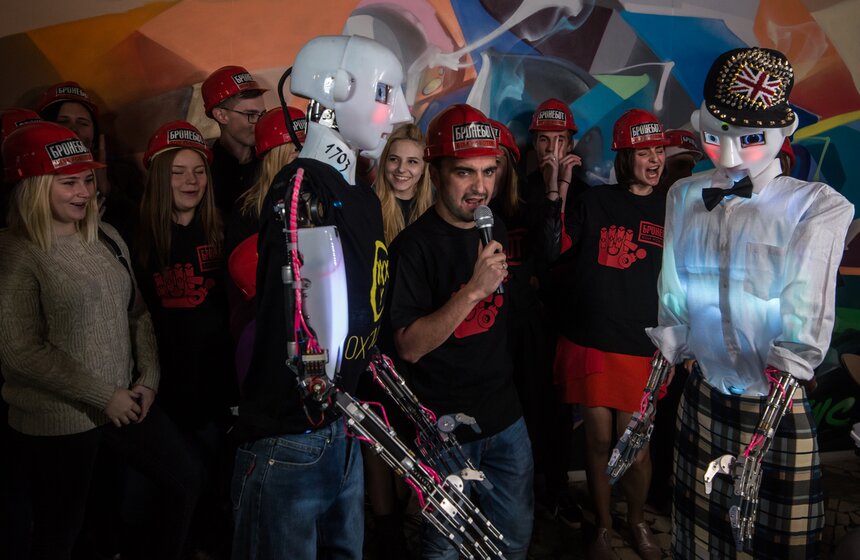 Механические рэперы не уступают настоящим в умении реагировать на оппонента