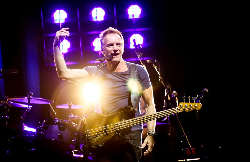 Специальными гостями шоу стали Джо Самнер, а также аккордеонист Перси Кордона, часто выступающий вместе с группой The Last Bandoleros